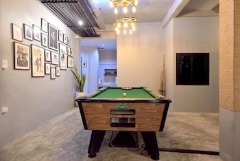 castle black bangkok hostel