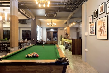 castle black bangkok hostel