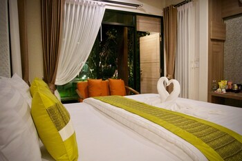 chatnipa beach resort by morseng