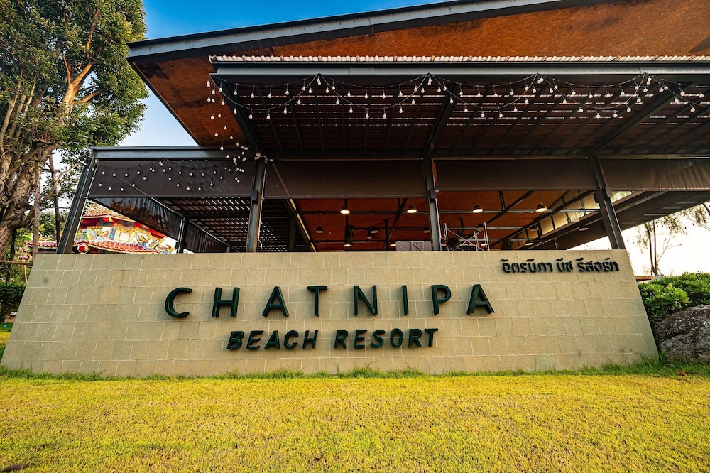 chatnipa beach resort by morseng