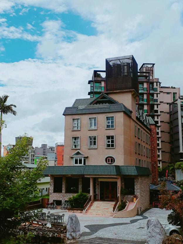 hua ge hot spring hotel
