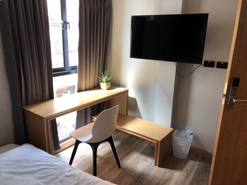 stay thapae hostel