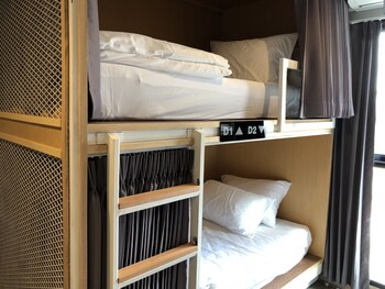 stay thapae hostel