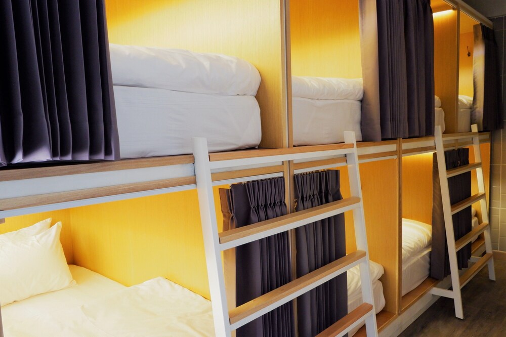 stay thapae hostel