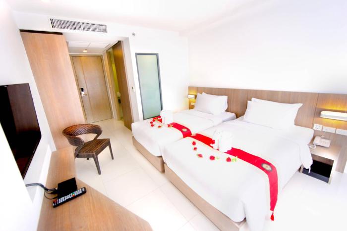 phoenix hotel karon beach