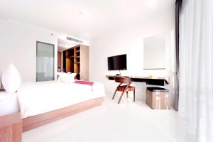 phoenix hotel karon beach