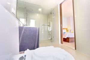 phoenix hotel karon beach