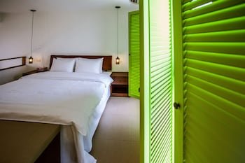 oasis hotel