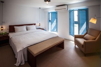 oasis hotel