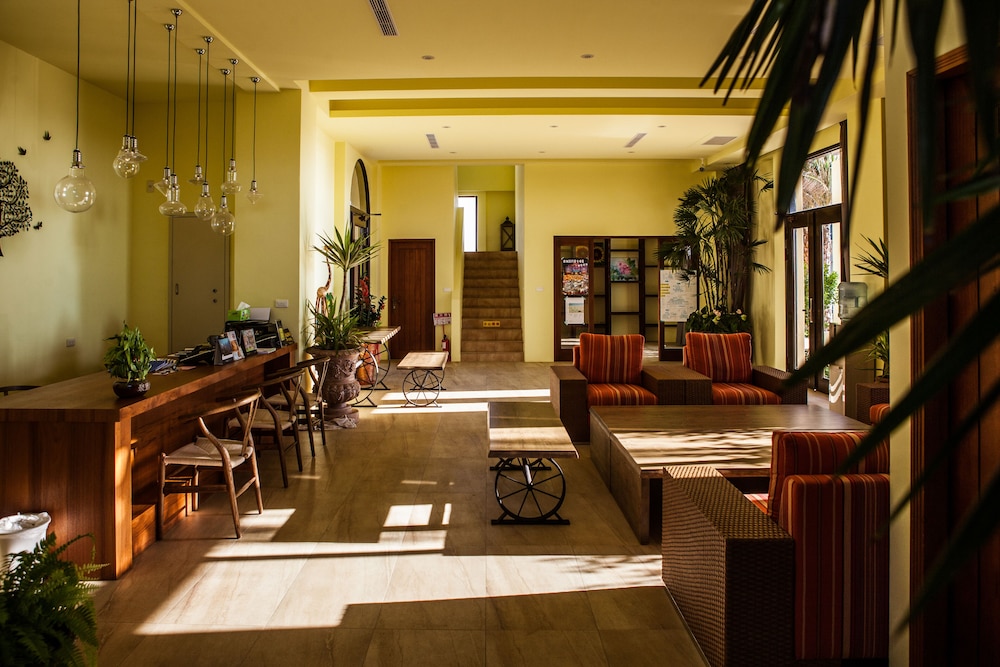 oasis hotel