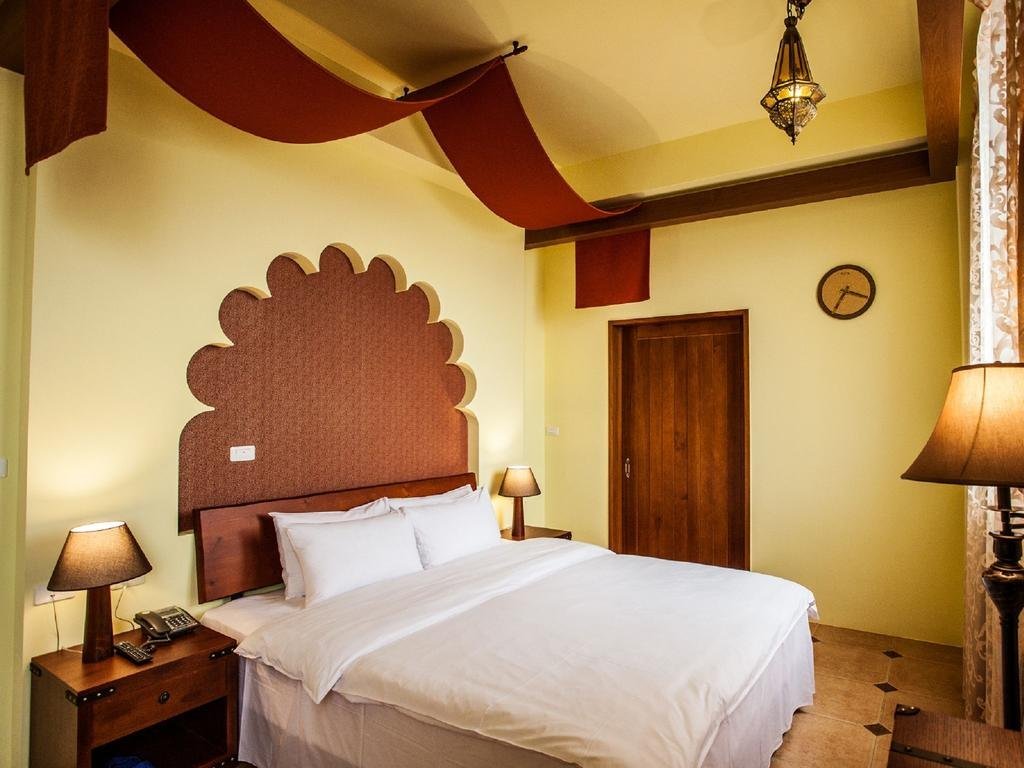 oasis hotel