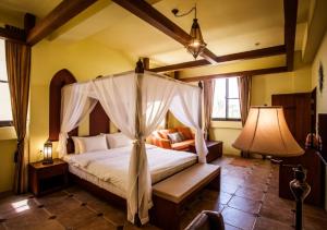oasis hotel