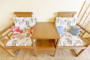 the laid back dragon lodge