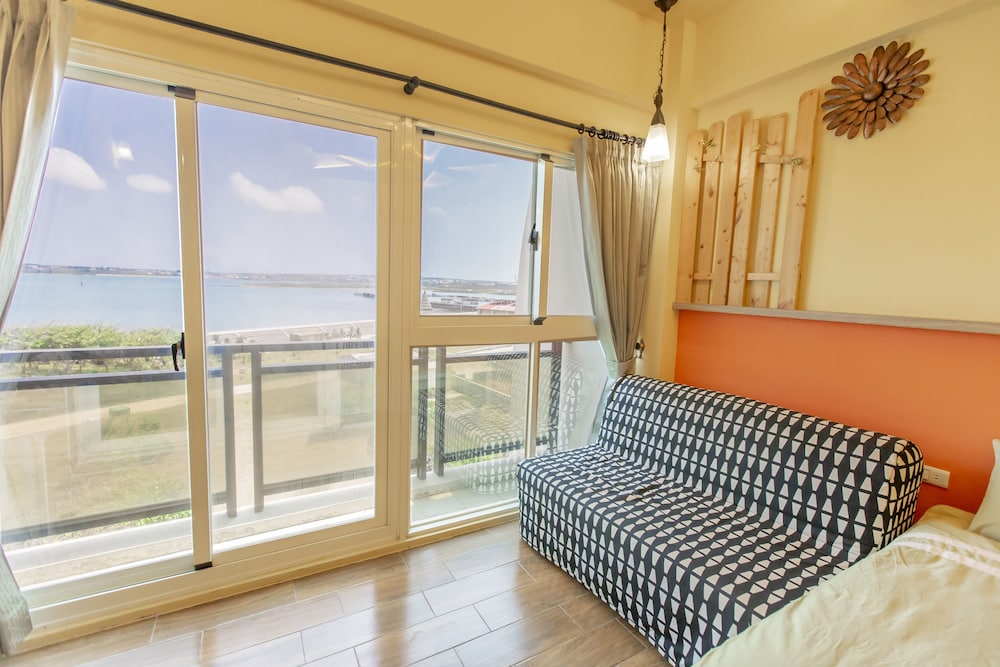 the laid back dragon lodge