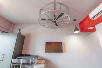 the laid back dragon lodge