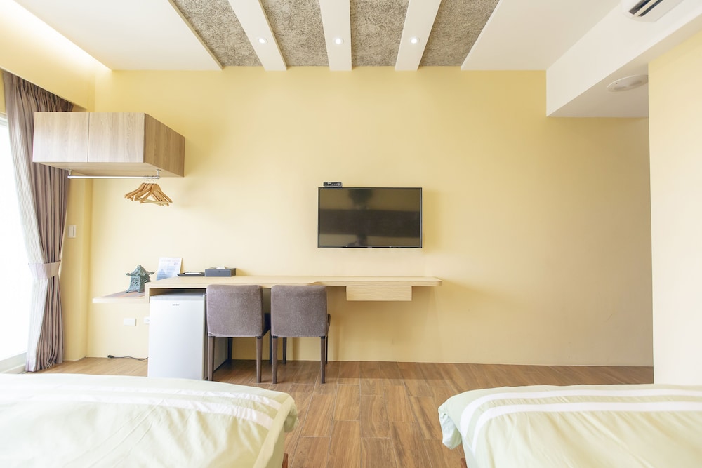 the laid back dragon lodge