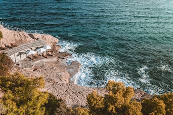 apollo resort