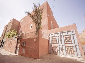 dar widad hostel