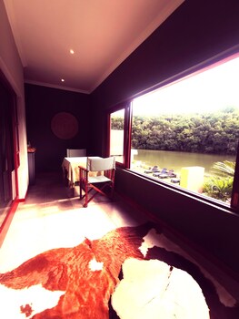 bambuu lakeside lodge