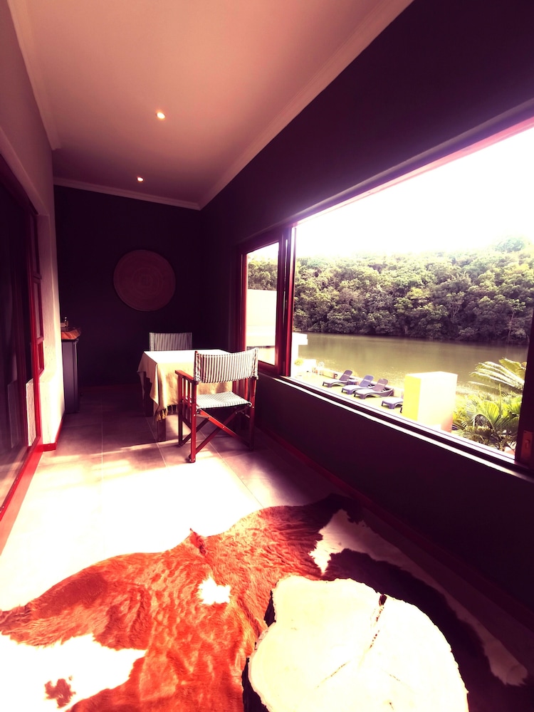 bambuu lakeside lodge