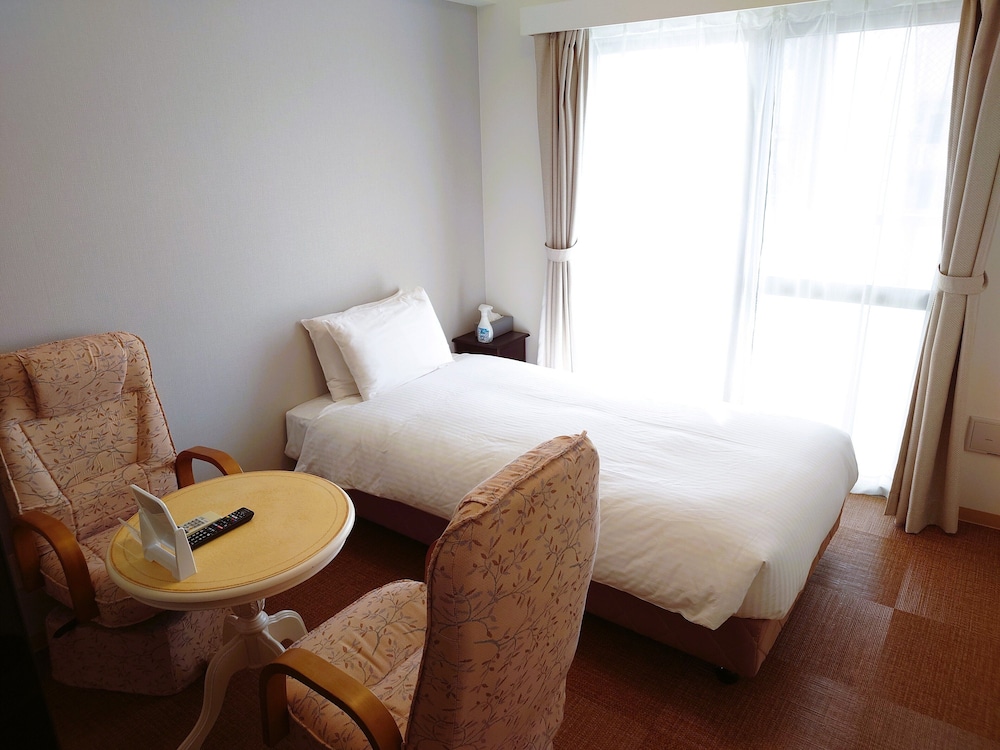 hotel cosmos shintoshin naha omoromachi