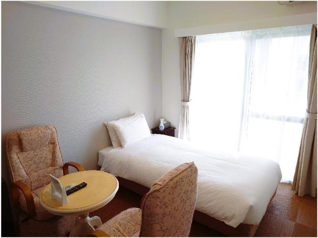 hotel cosmos shintoshin naha omoromachi