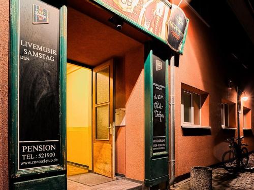 pension russel pub