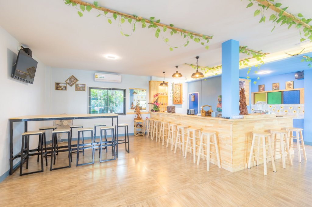 the blue place hotel dmk by zuzu