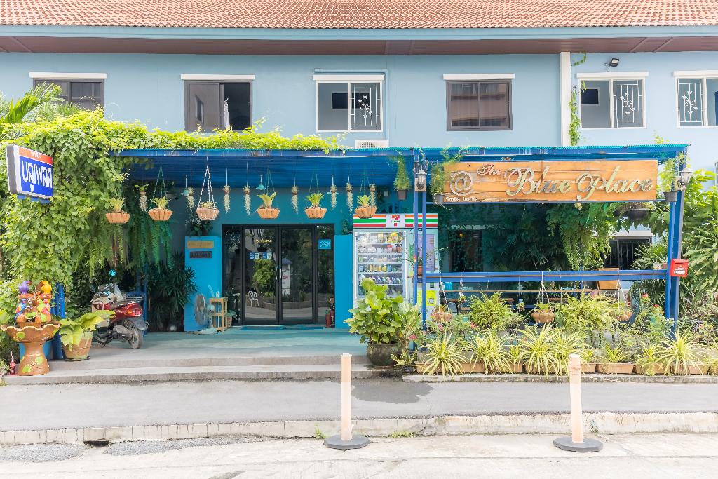 the blue place hotel dmk by zuzu