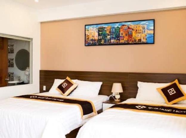 square hotel