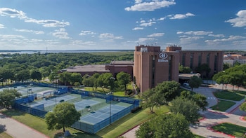 Hilton Dfw Lakes Executive Conference Center,Coppell>>Arlington,4 star
