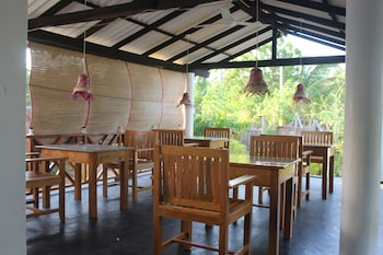 De Perla Resort,Near Pottuvil Point,3 star