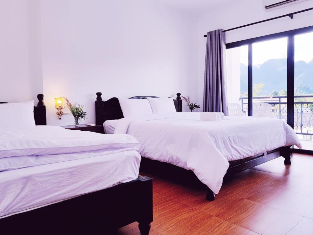 simon riverside hotel