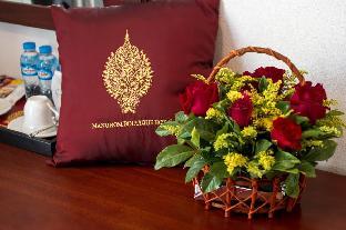 manorom chateau hotel