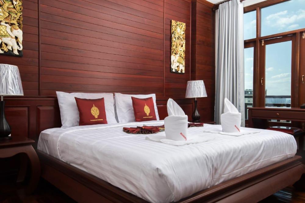 manorom chateau hotel