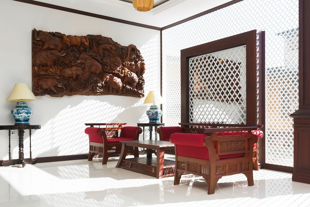 manorom chateau hotel