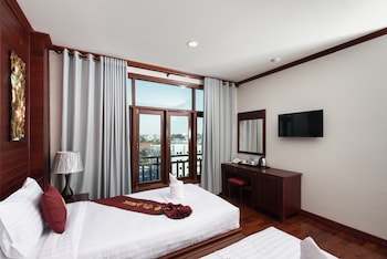 manorom chateau hotel