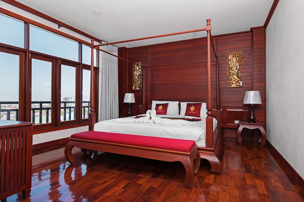 manorom chateau hotel