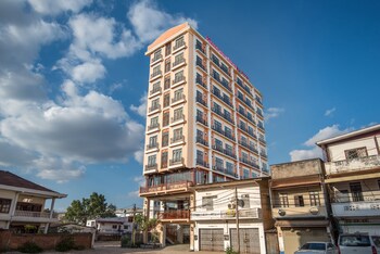 manorom chateau hotel