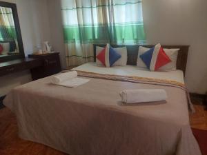 green light holiday village