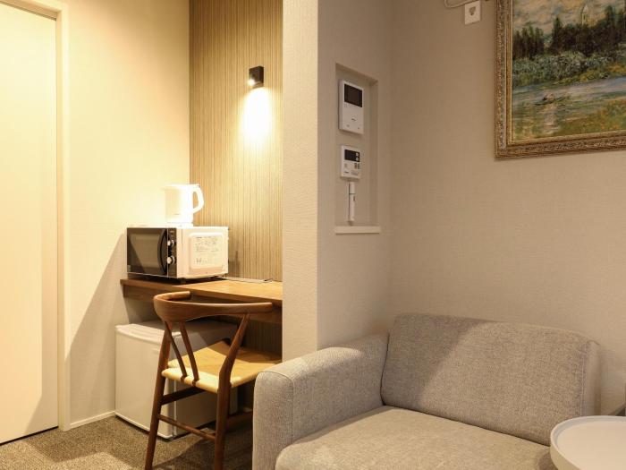 grand base hakataminami