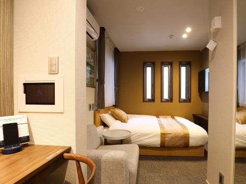 grand base hakataminami