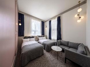 unwind hotel and bar otaru