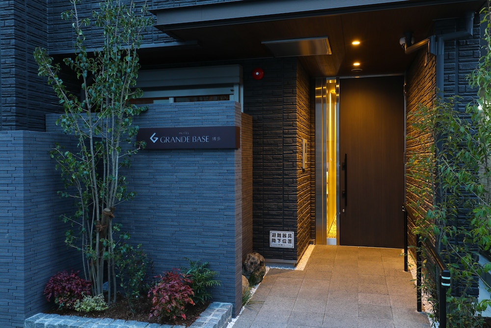 grand base hakata