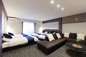 grand base hakata