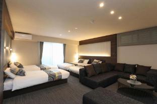 grand base hakata