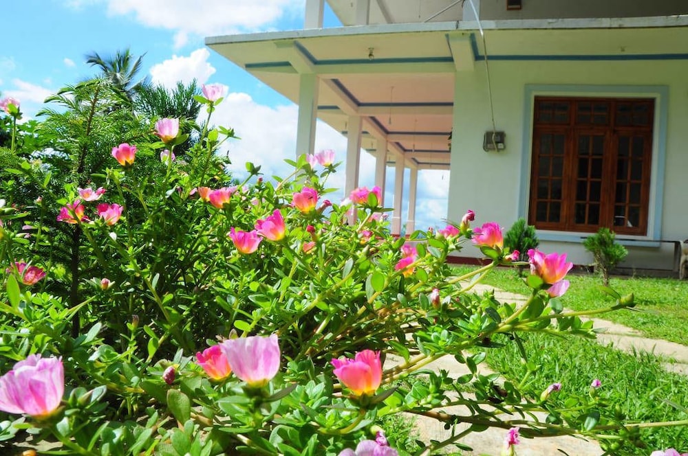onil rock resort