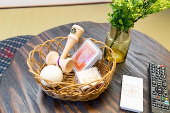 kagurazaka retro bar and hotel