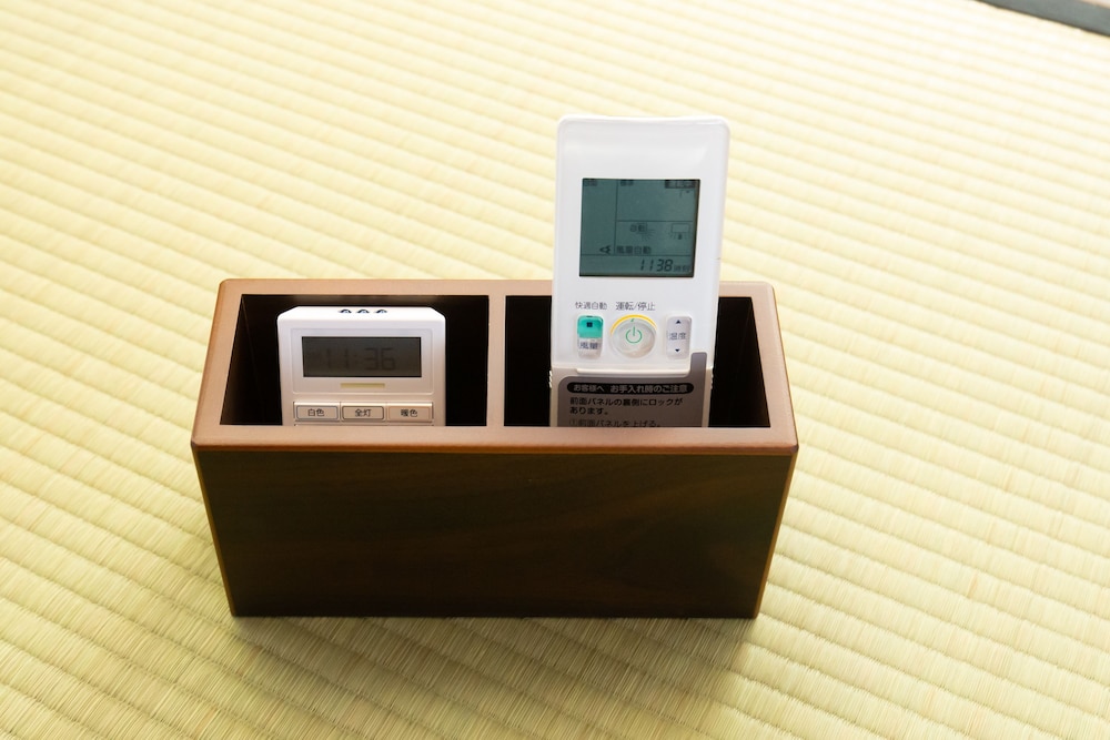 kagurazaka retro bar and hotel