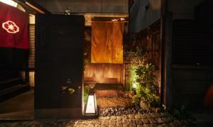 kagurazaka retro bar and hotel